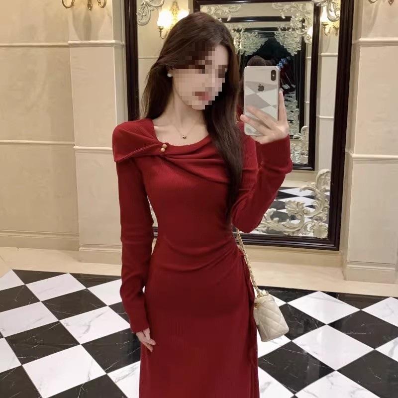 Elegant Red Knitted Waist-Cinched Dress for Women - Autumn/Winter 2026 
