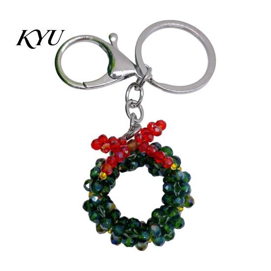 Christmas Beaded Keychain Handmade Keychain, Xmas Tree Wreath Gift Box Bell Decorative Key Ring Santa Keyring, Backpack Hanging Decor for Party Favors