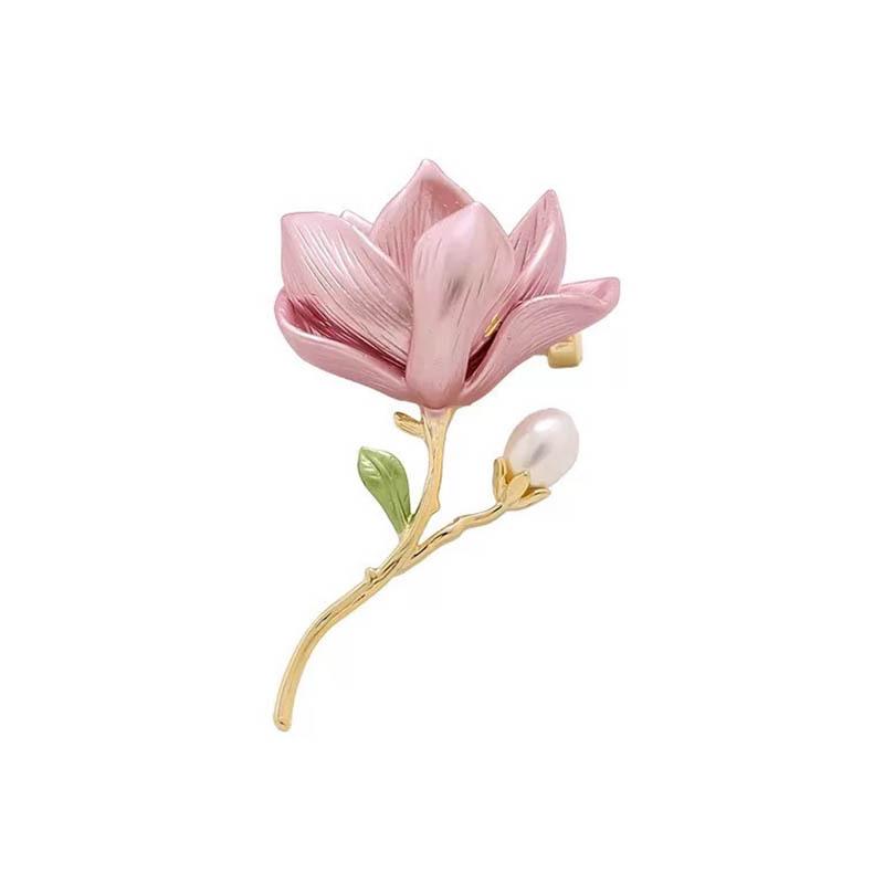 Exquisite Retro Magnolia Pearl Brooch – High-End Corsage for Women, Elegant Clothing Accessory & Decoration