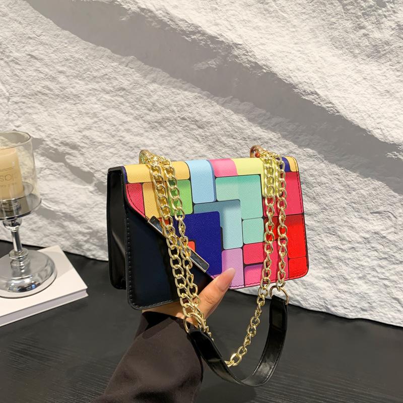 

New summer beautiful messenger bag popular contrasting color small bag women s fashion portable small square bag чорний