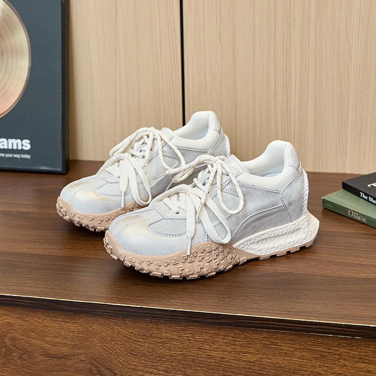 Inner height increase German training shoes women's 2025 thick-soled invisible 7CM Forrest Gump shoes small versatile casual sports shoes