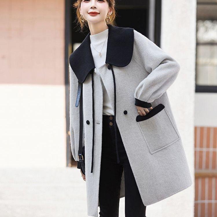 Versatile Color-Block Doll Collar Wool Coat: Korean Style, Mid-Length, Age-Reducing, Petite Loose Fit for Women (Autumn/Winter)