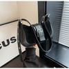 IELGY Autumn Winter Retro Underarm Bag Shoulder Crossbody High-End Texture Fashion Underarm Small Square Bag