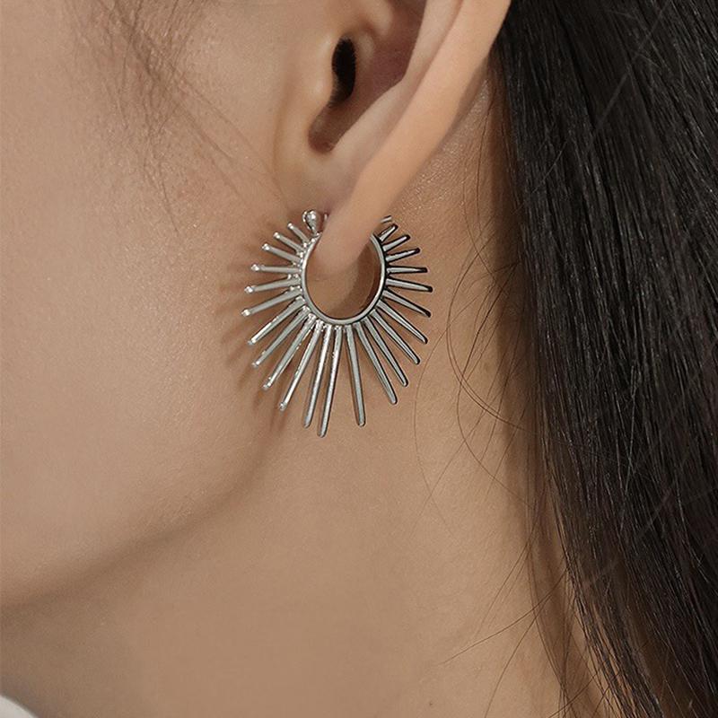 Punk Fan Shaped Metal Sunflower Exaggerated Hoop Earrings for Women Versatile Simple Hollow Earrings Jewelry Accessory