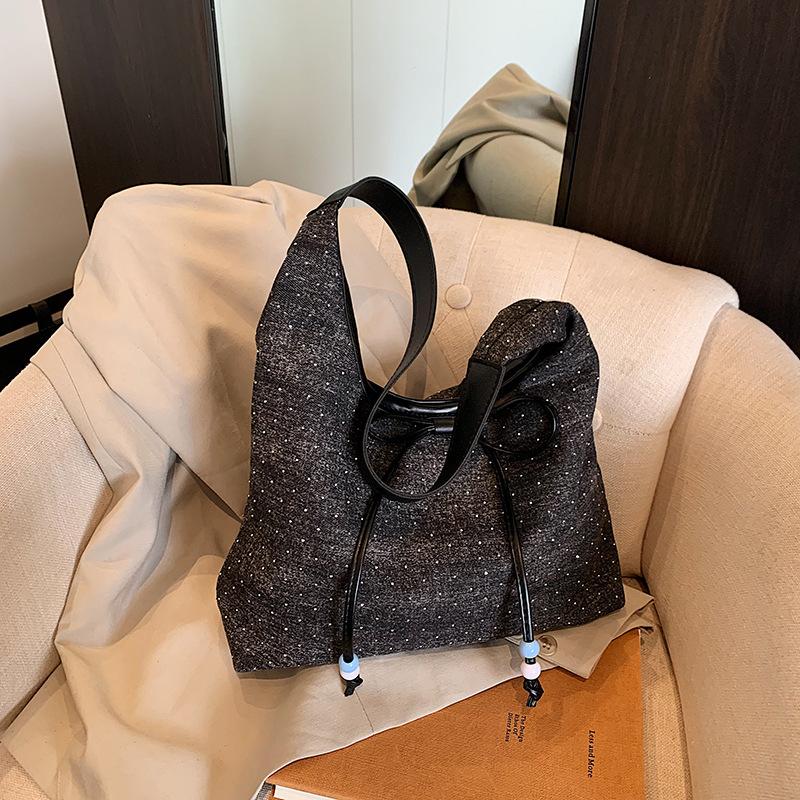 

Trendy new fashion casual underarm tote bag versatile commuter light shoulder bag temperament high sense blue