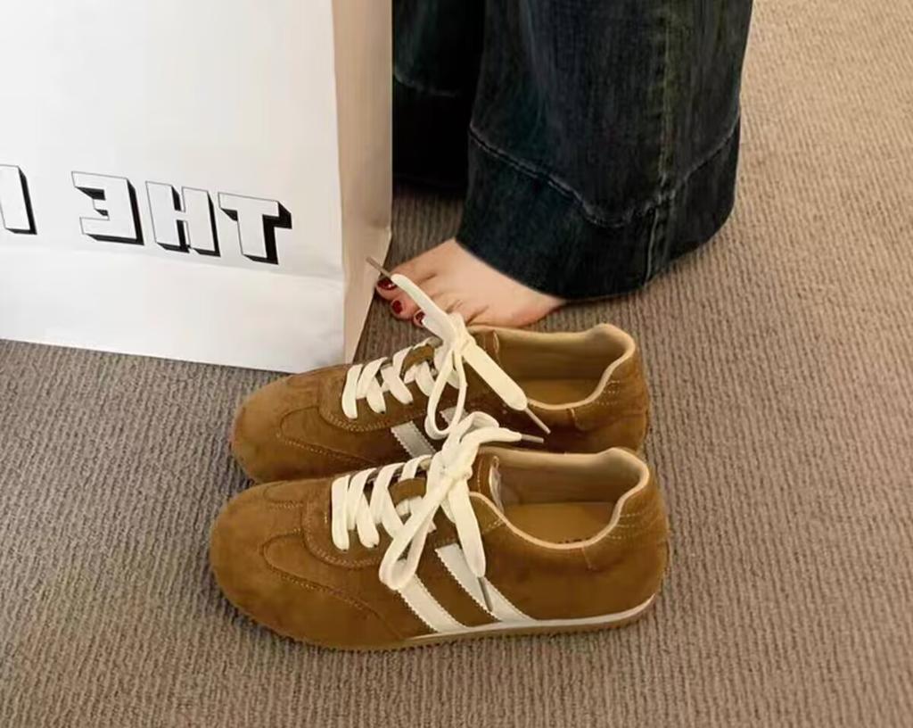 Retro Versatile and Lightweight Flat-soled Forrest Gump Shoes Children's 2025 Summer New Soft-soled Not Tired Foot Board Shoes Retro Women's Shoes