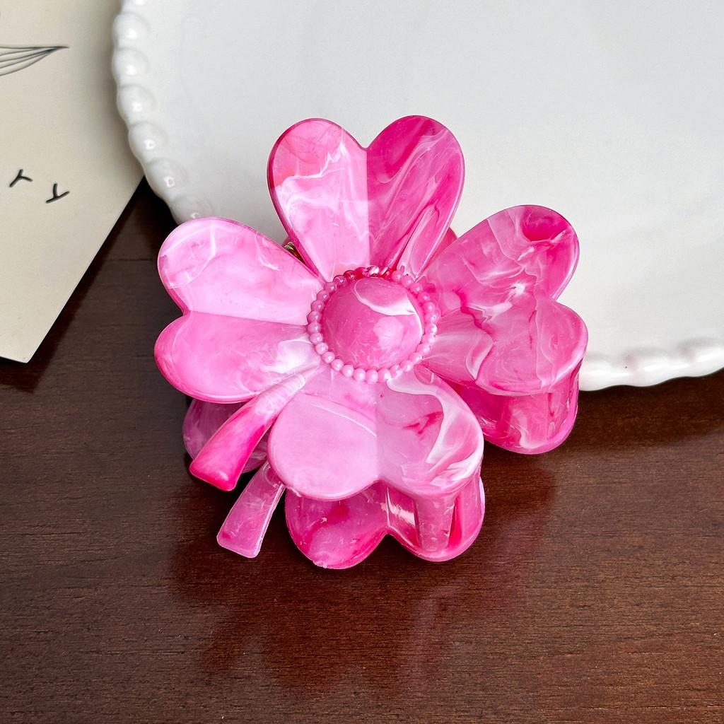 Stylish Gradient Color Four Leaf Clover Hair Clip Perfect For Fashionable Updos And Everyday Wear