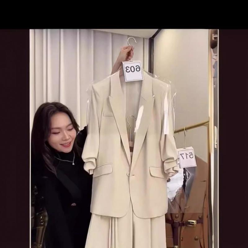 Large Size Women's Professional Suit Set: Slim Fit Blazer & Age-Reducing Wide-Leg Pants