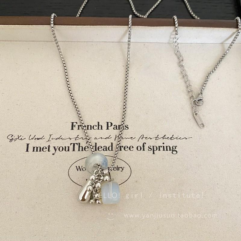 

Ожерелье из титановой стали с тигровым глазом в виде виноградной грозди для нишевого блогера: Универсальная цепочка для свитера с дизайном круглого шарика