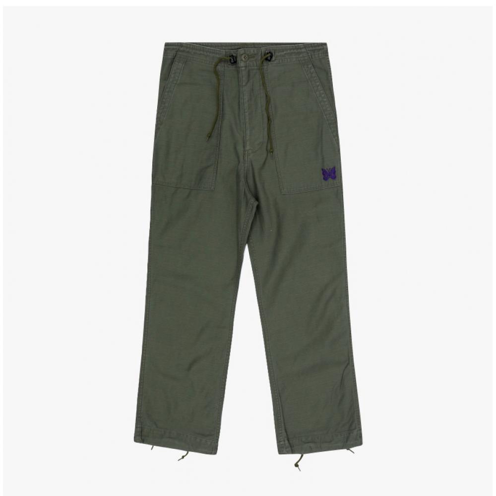 NeedleS Men S pAntS A Olive reverSe SAtin String perlitAig