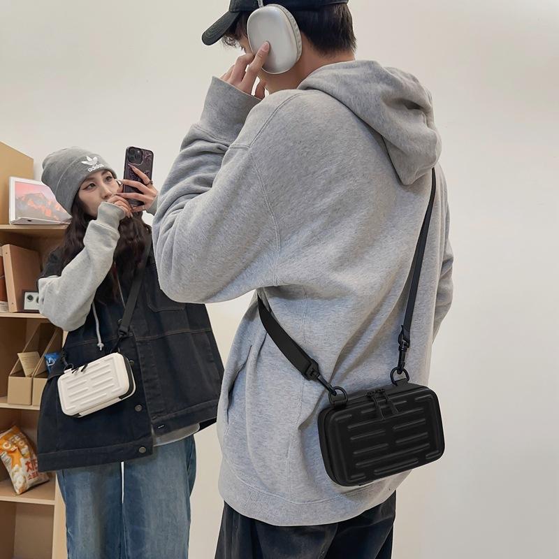 2025 spring fashion versatile commuter small bag women's solid color high texture women's shoulder messenger bag small square bag