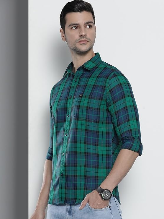 Men Slim Fit Checkered Full Sleeves Spread Collar Casual Shirt