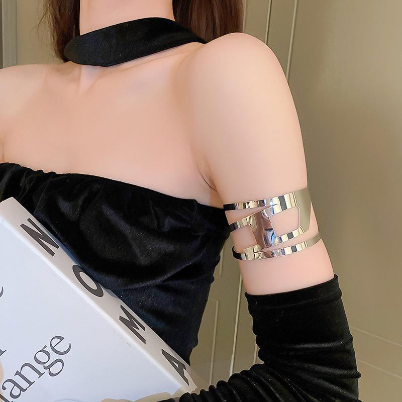 European-American Open Arm Cuff Bracelet - High-End, Versatile, and Exaggerated Fashion Jewelry for Women