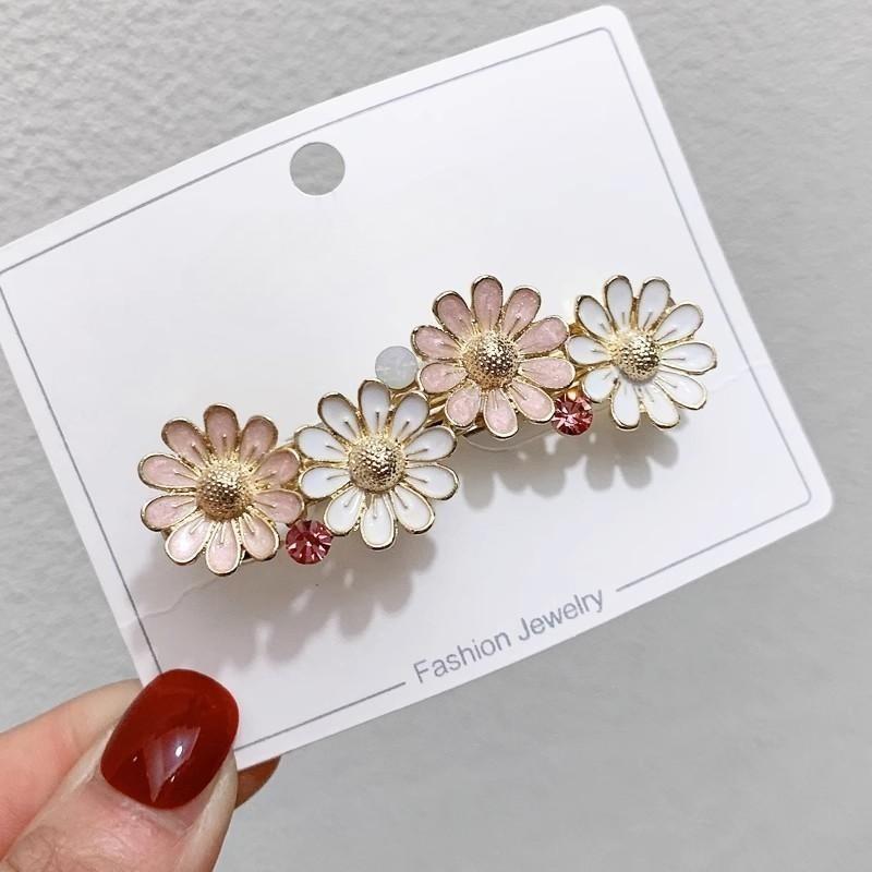 Korean Style Colorful Daisy Hair Clip - Trendy and Elegant for Women