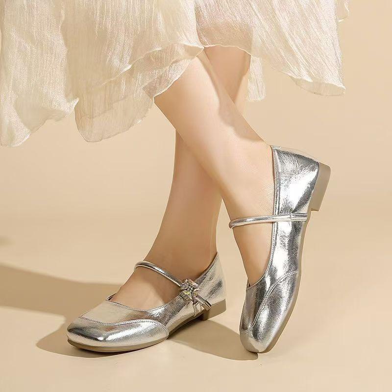 Square head shallow mouth single shoes women's 2025 summer new French soft-soled beanie shoes fairy style with skirt Mary Jane shoes