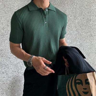 Herren-Poloshirt im Hongkong-Stil: Trendiges Oversized-T-Shirt mit kurzen Ärmeln, einfarbig, leicht gestrickt für den Sommer