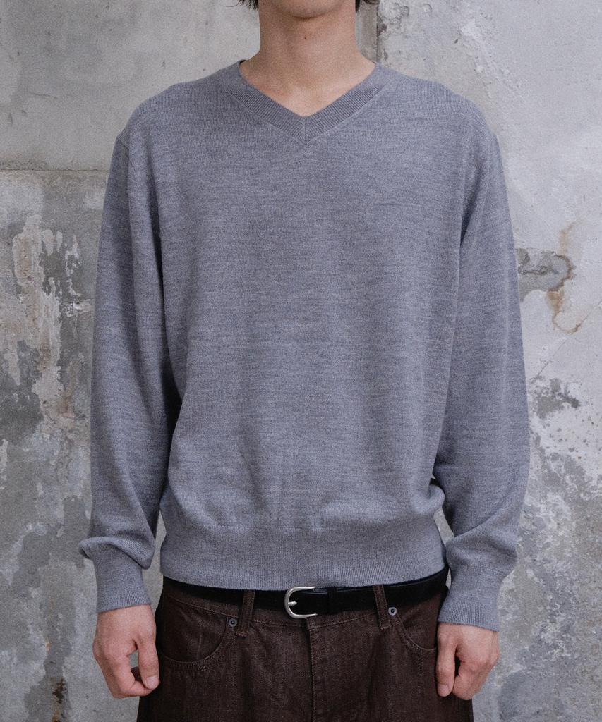 Daibeuin Loosed Fine Wool V-Neck Knit (Gray)