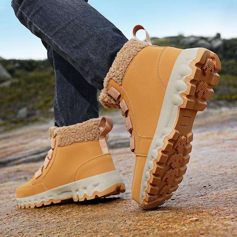 Stivali invernali caldi da uomo alla moda Stivali da neve da uomo caldi in pelle, pelliccia, peluche alla moda Stivali alla caviglia da lavoro antiscivolo fatti a mano Scarpe da uomo alte