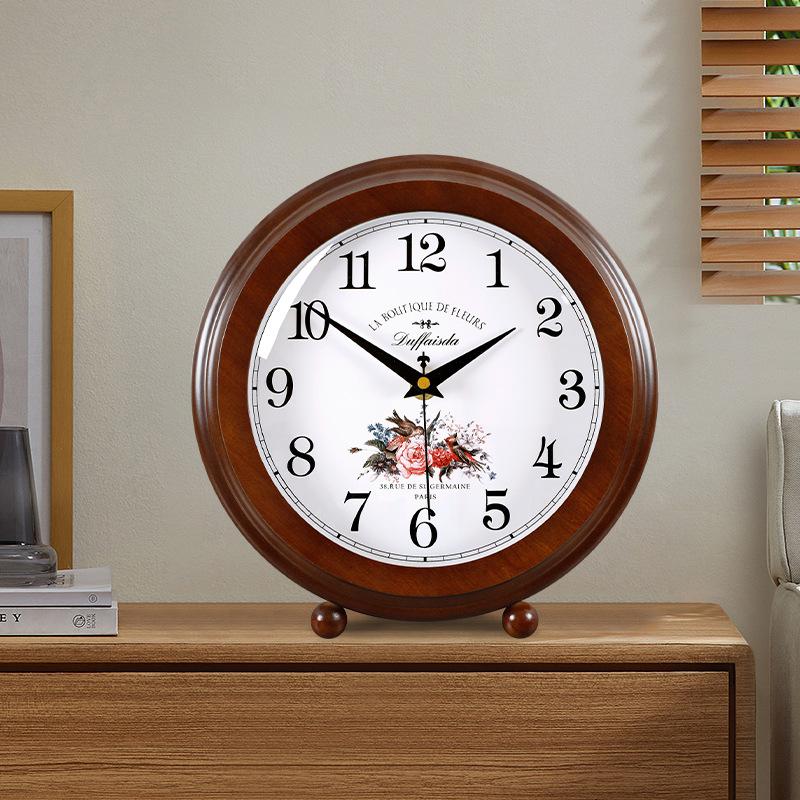 2025 new wooden American-style silent home desktop table clock, pastoral, personalized and creative table clock
