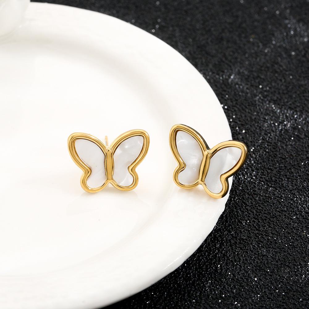Butterfly Shell Pendant Necklace - Elegant, Non-fading, Versatile Design for Women