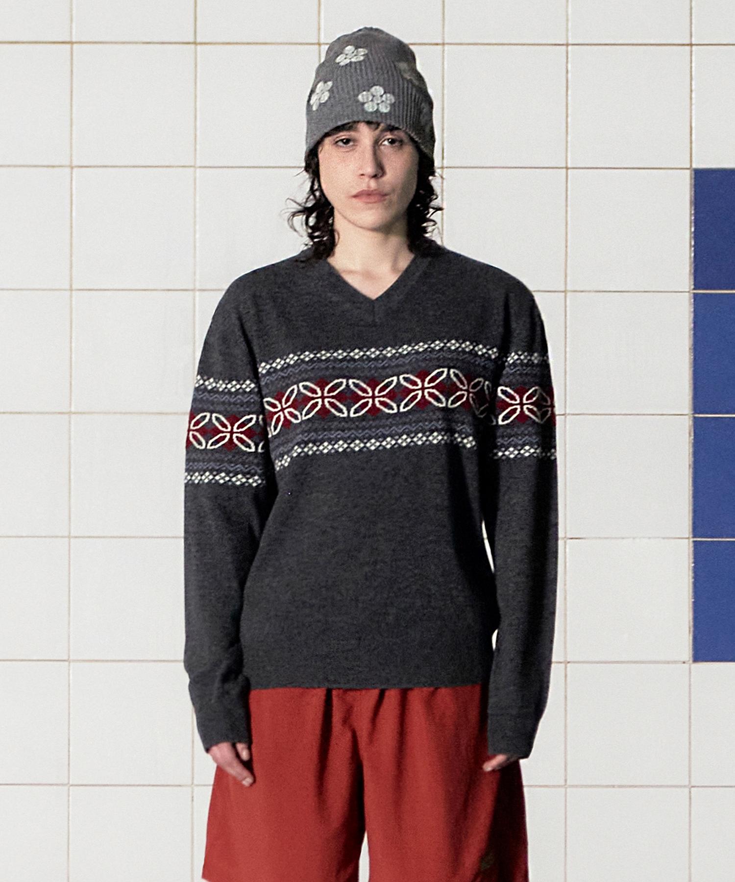 Analogoid Clover Argyle V-Neck Knit / Charcoal Charcoal/M