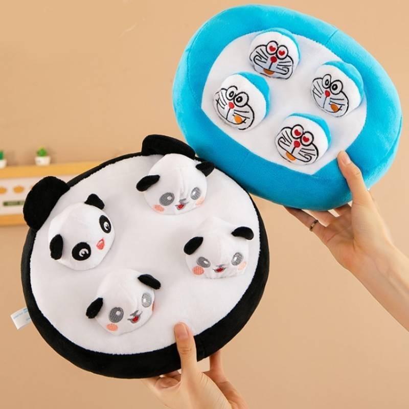 Frühkindliches Karotten-Stofftier Für Kinder Mit Entzückenden Panda- Und Doraemon-Designs Und Kurzem Plüschstoff