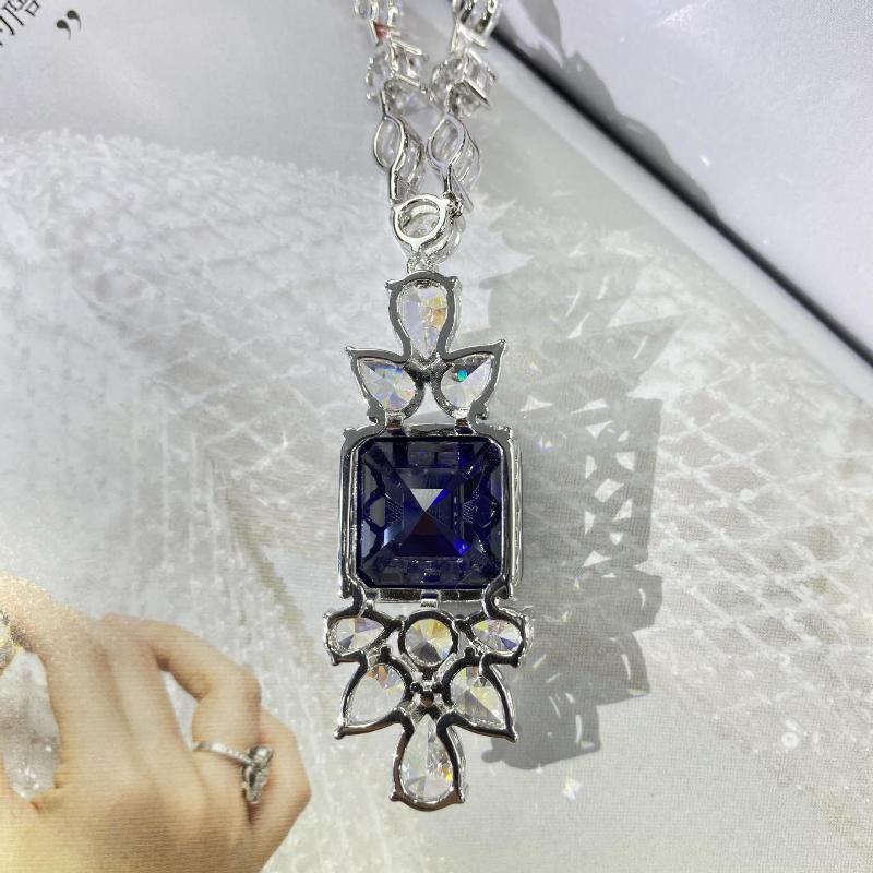 Luxury S925 Silver Pendants Necklaces For Women Noble Ladies Full Diamonds 40cm Necklaces For Female Wedding Party Squar Pendant