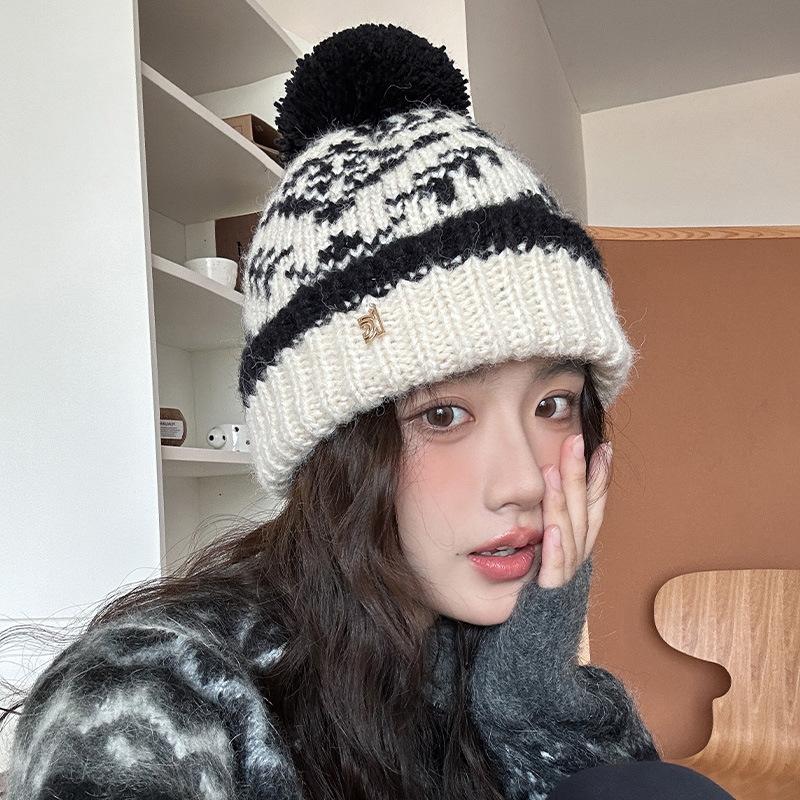 Fair Island retro hairball wool hat women's autumn and winter plush warm hat ear protector cold hat knitted hat headgear