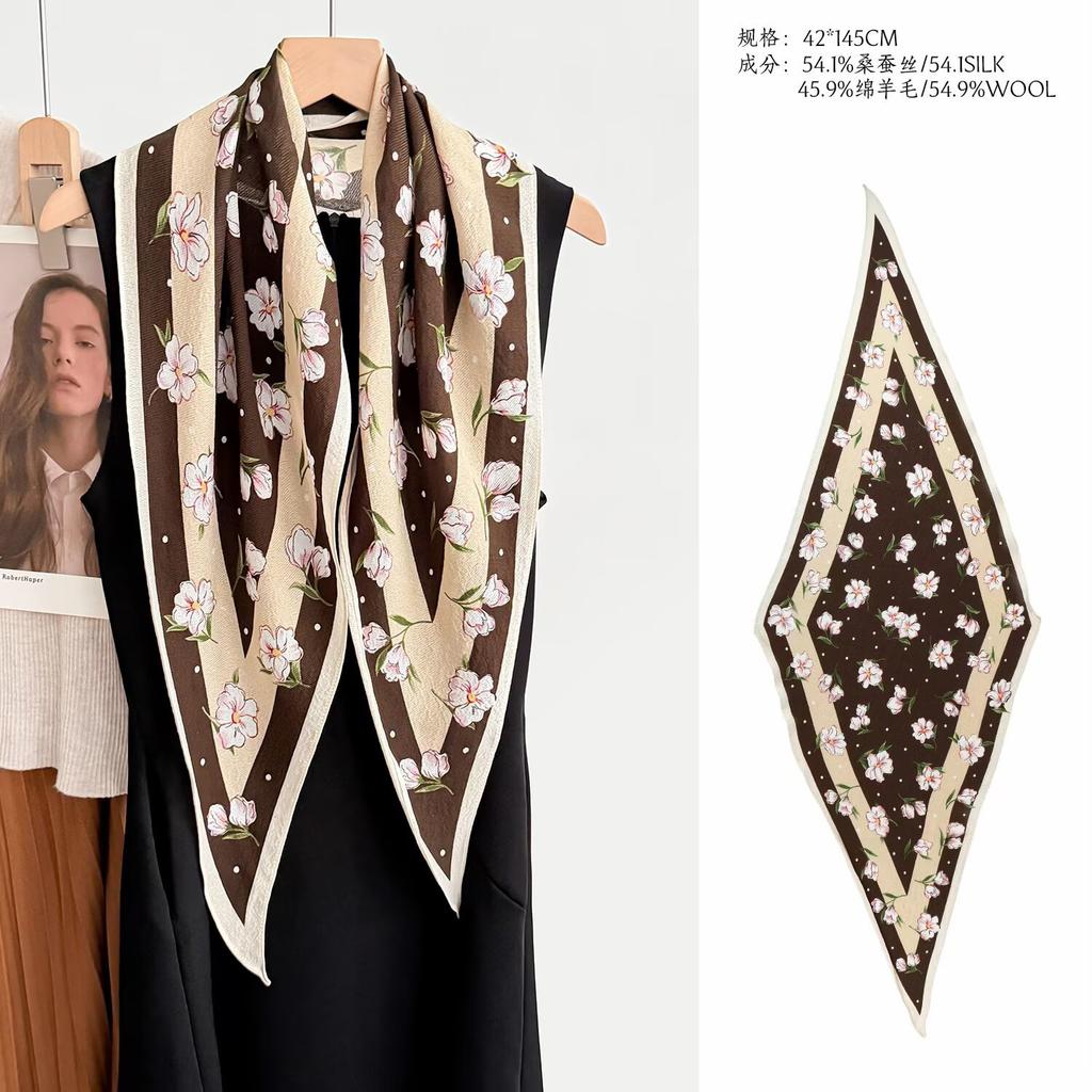 Thin spring and summer new mulberry silk silk scarf fashion diamond scarf thin silk wool scarf neck scarf versatile small scarf