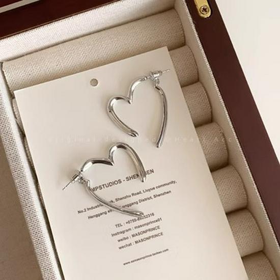 S925 Silver Needle Heart Earrings: Simple, Luxurious, and Versatile Cold-Style Hoops for Women