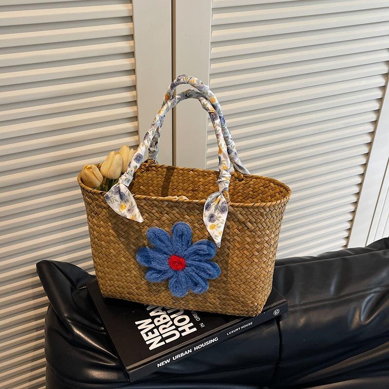 Spring and Summer Portable Large-capacity Tote Bag Women's New Retro Handwoven Vegetable Basket Straw Bag