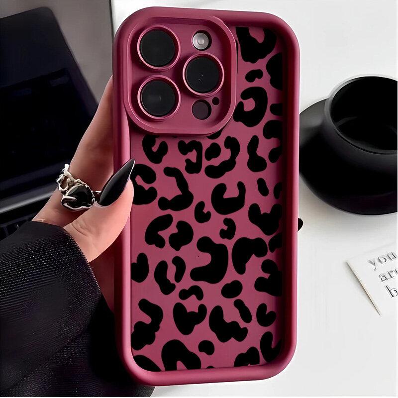 

Retro Trendy Black Leopard Print Phone Case for Motorola Moto G32 G52 G35 G30 G34 G85 G54 E22 G15 G05 E14 E40 E32 Matte Cover Motorola G54