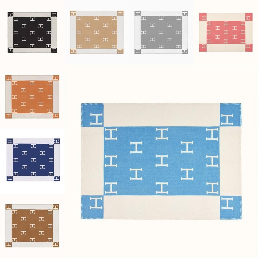 Blanket Flannel Simple With Letter Print Design Suitable For Daily Festival Gift