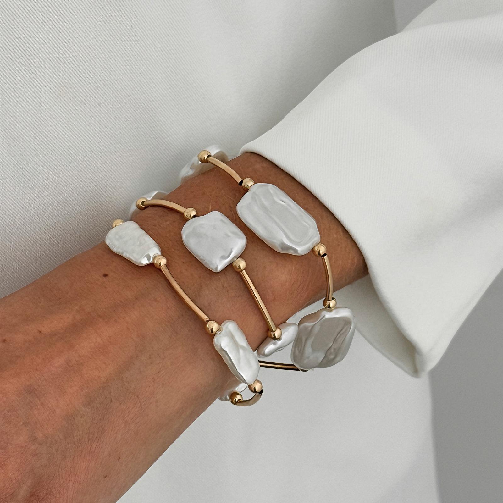 3 Pcs Fashion Irregular Pearl Wave Bracelet Set for Women Vintage Exaggerated Chic Asymmetric Pearl Decor Bangle Daily Jewelry