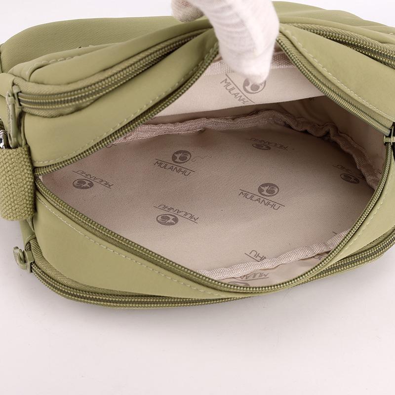 Multi-compartment messenger bag casual bag new lightweight nylon medium and women's bag large capacity shoulder small square bag