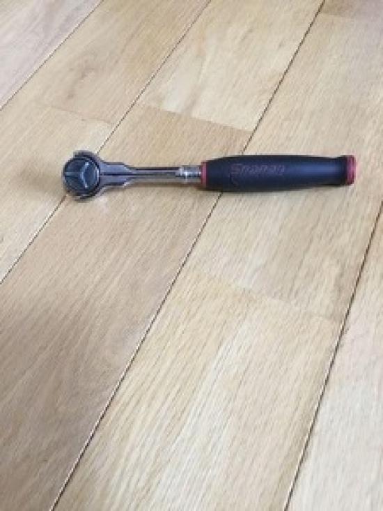 

Snap-On TH737 -1/4 Dr., Round Swivel Head, Red Soft Grip Handle Ratchet