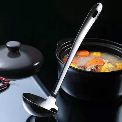 Yousheng Stainless Steel Grease Separating Soup Spoon Dishwasher Safe Oil Removal Heat-Resistant Long Handle Spoon Kitchen Tool