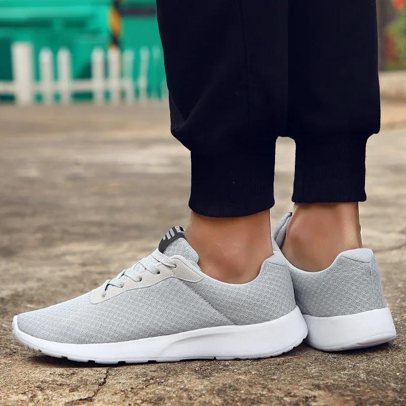 Hot Sale Men Running Shoes  Women Sneakers Outdoor Breathable Ultra Light Sport Shoes Plus Size Lace Up Men Footwear 35-47