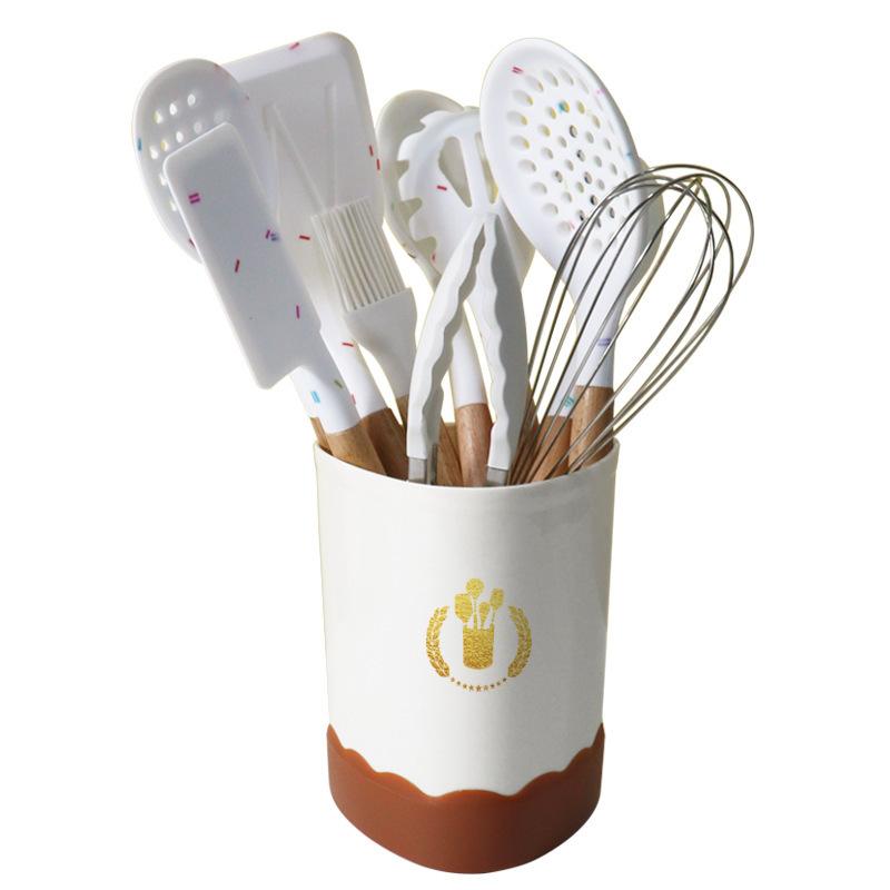 

Набор силиконовых кухонных принадлежностей в цветные точки, антипригарная посуда, деревянная ручка, лопаточка, венчики для яиц, кухонная утварь, кухонные аксессуары разноцветный