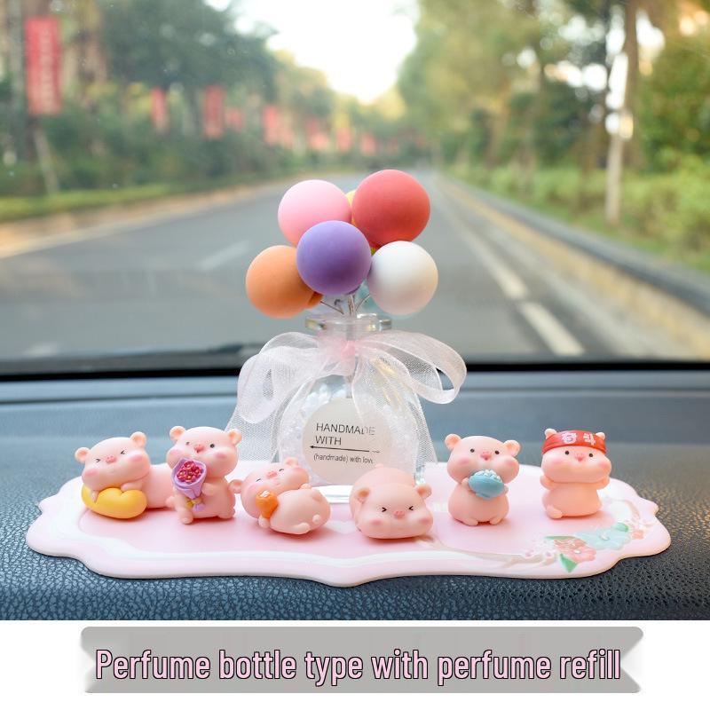 Celebrity Pig Car Ornament: Cute Console Decoration & Air Freshener Holder