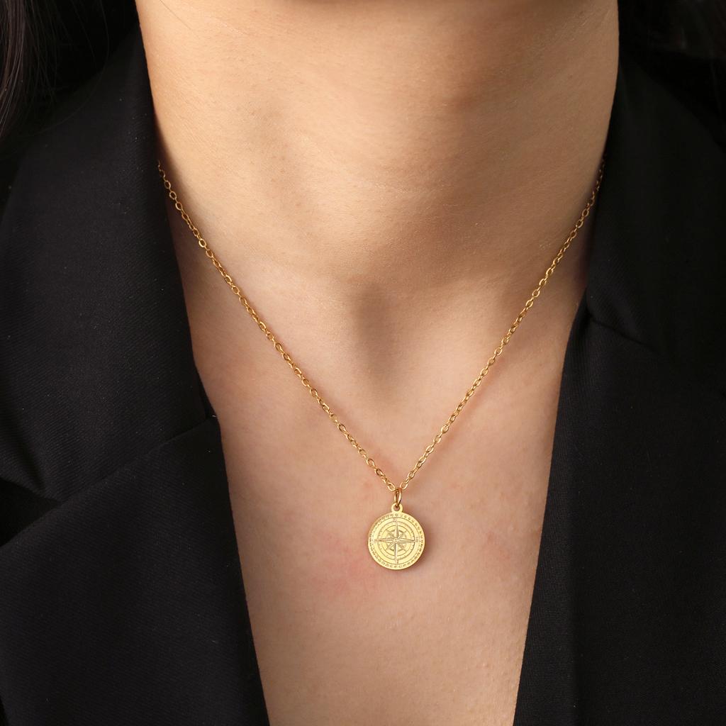 Round Coin Compass Pendant Necklace for Men Women Viking Star Butterfly Stainless Steel Choker Jewelry Hip Hop Accessories Gift