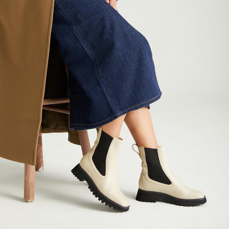 Clarks Classic Retro British Style Short Chelsea Boots Women boots White 261747114