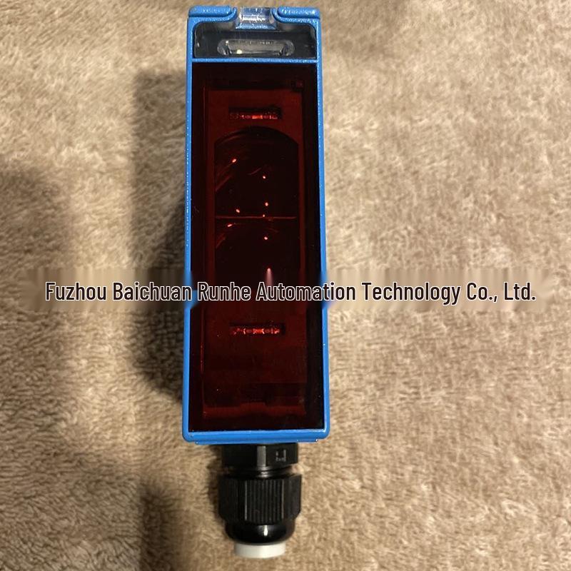 Brand New Sick WL24-2R240 Compact Photoelectric Sensor 1017858 Available Compact photoelectric sensor