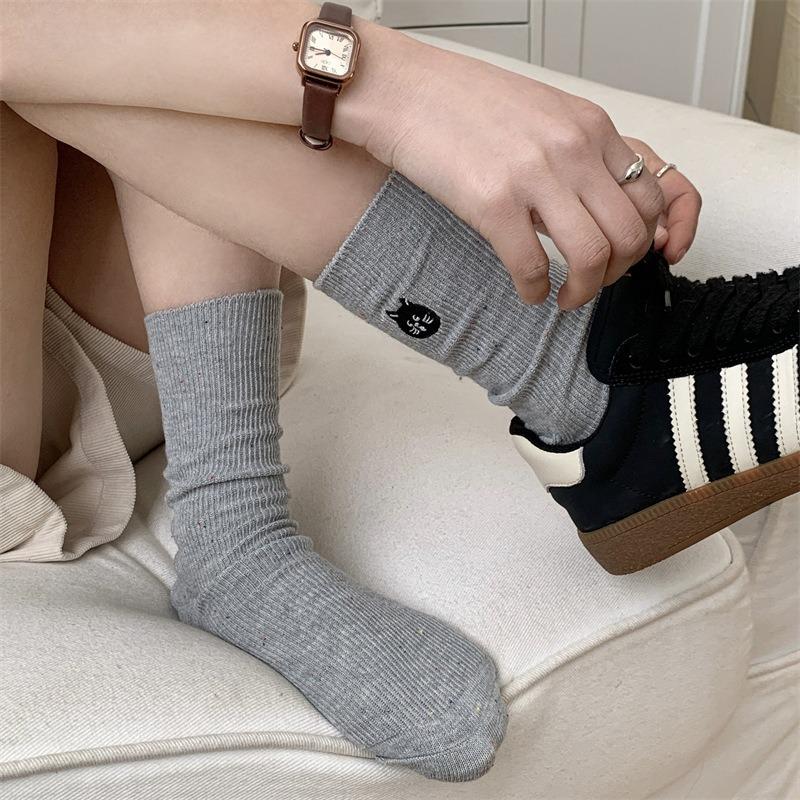 Female Spring and Summer New Product Cartoon Lovely Idea Yarn Embroidery Tube Pile Socks