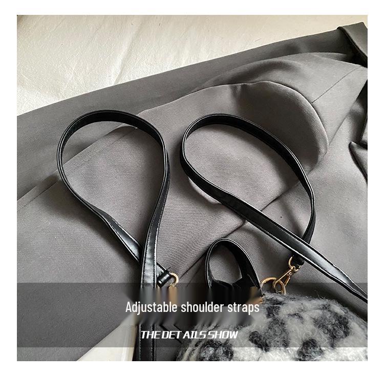 Autumn/Winter 2025 Leopard Print Plush Mini Backpack - Cute, Fashionable, Commuter Style.