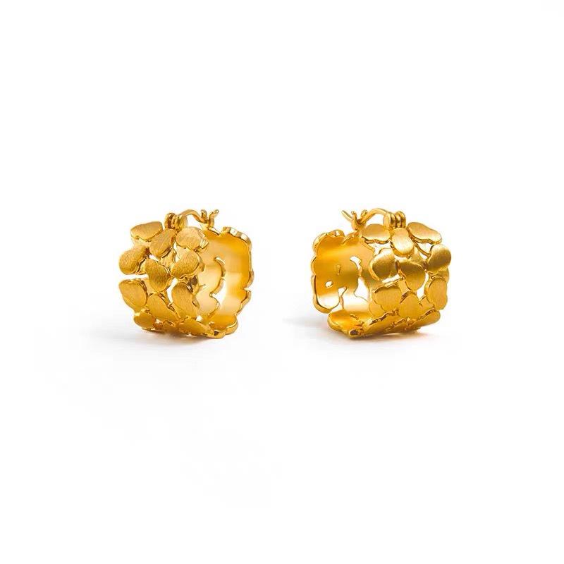 High-End Copper Alloy Three-Layer Gourd Earrings - Light Luxury & Unique Design for Short Hair золотой
