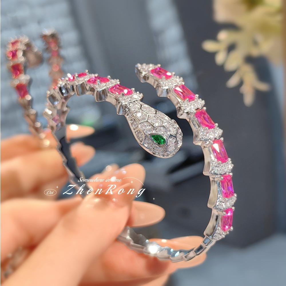 Elegante Conjunto de Joyería para Mujer con Pulsera de Serpiente de Granate Rojo y Anillo de Diamante Elegante Diseño de Serpiente Primaveral