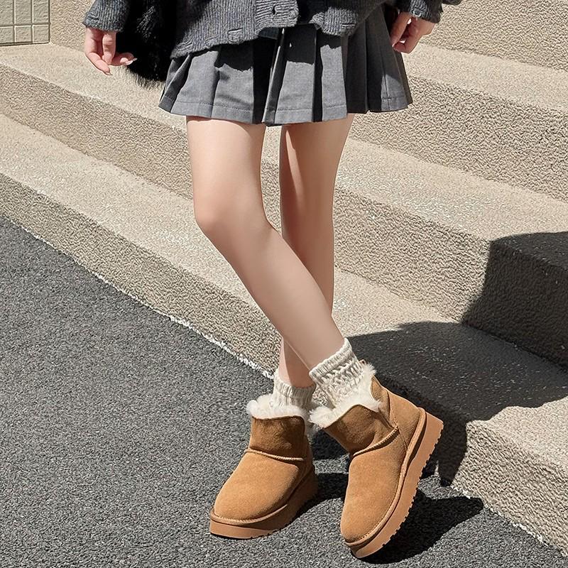 Women's 2025 Fleece-Lined Wool Snow Boots: Thick-Soled, Non-Slip, Wear-Resistant, Genuine Leather for Autumn/Winter.