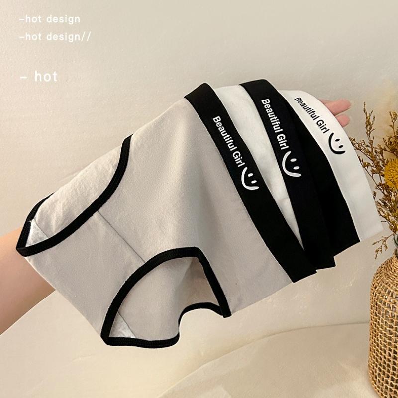 Japanese Style Classic Black White Gray Seamless Mid-waist Briefs for Women and Students Soft Breathable Comfort Cotton Crotch Underwear