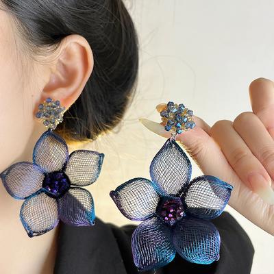 Dark Gothic Crystal Beaded Copper Wire Woven Flower Earrings Women's Light Luxury High-end Fashion Stud Earrings Earrings Tide